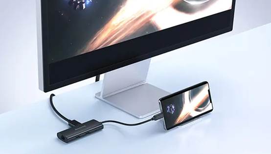 Docking station to connect PC and phone